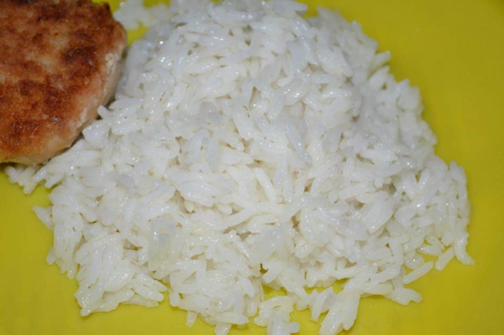 Bir tencerede ufalanan pirinç pişirmek nasıl: tarifi, öneriler