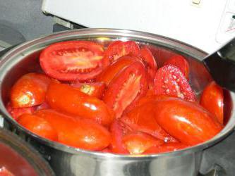 Soğan ile konserve domates. yemek tarifleri