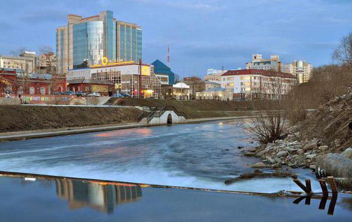 Yekaterinburg şehri, Iset nehri - açıklaması, fotoğraf